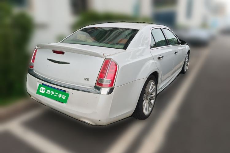 Used Chrysler 300C 2013 3.6L Luxury Edition
