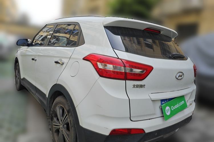 Used Hyundai ix25 2015 1.6L Automatic Two-Wheel-Drive Deluxe DLX Model Rear Left 45 Deg