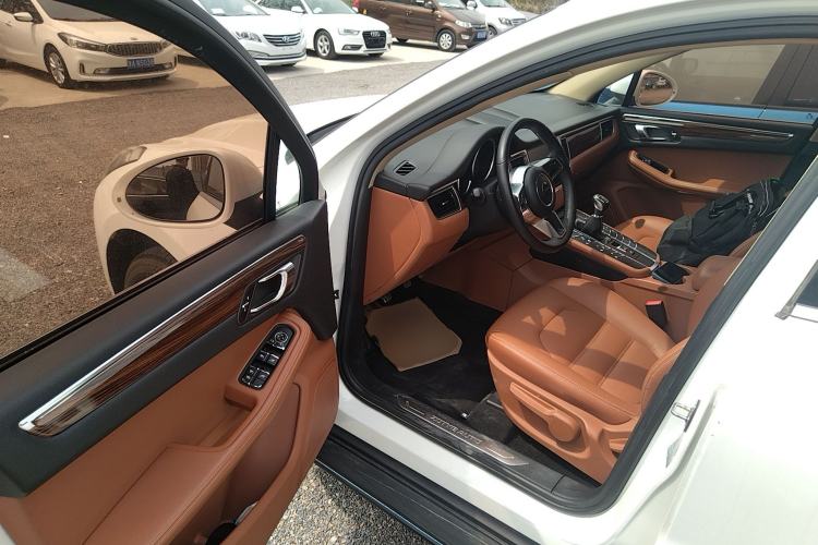 Used Zotye SR9 2017 2.0T Manual "Ultimate Road" Edition Driver Seat