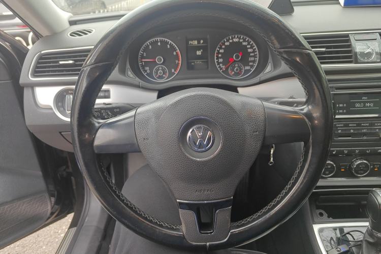 Used Volkswagen Passat 2013 1.8TSI DSG Prestige Edition Steering Wheel