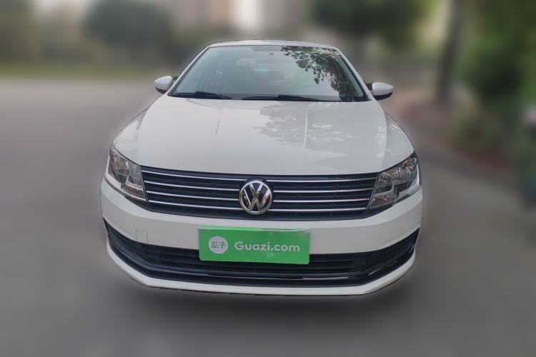 Used Volkswagen Lavida 2015 1.6L Manual Fashion Edition Front