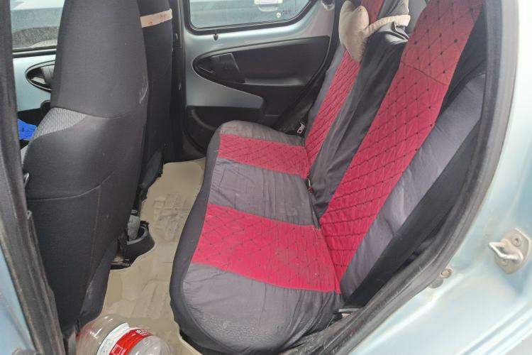 Used BYD F0 2011 Shangku Edition 1.0L Yuexiu Model Left Rear Seat