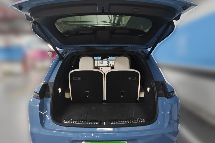 Used Li Auto L8 2023 Pro Model Trunk