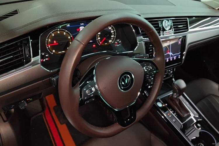 Used Volkswagen Phideon 2021 380TSI Luxury Edition
