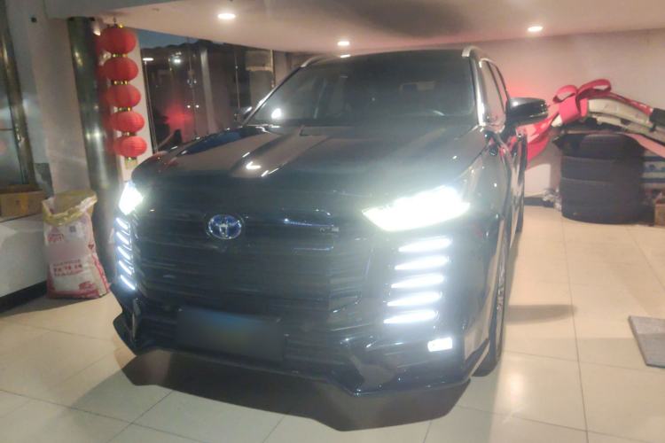 Used Toyota Highlander 2022 Dual-Engine 2.5L Four-Wheel Drive Prestige Version 7 Seats
