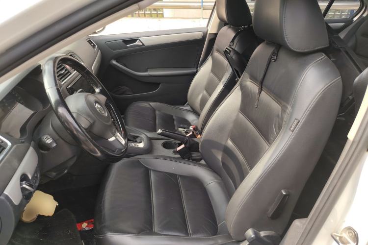 Used Volkswagen Sagitar 2012 1.6L Automatic Comfort Edition Left Front Seat