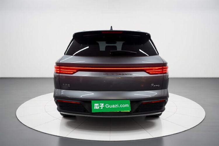 Used BYD Song Pro New Energy 2024 HONOR Edition DM-i 71KM Navigation Model
