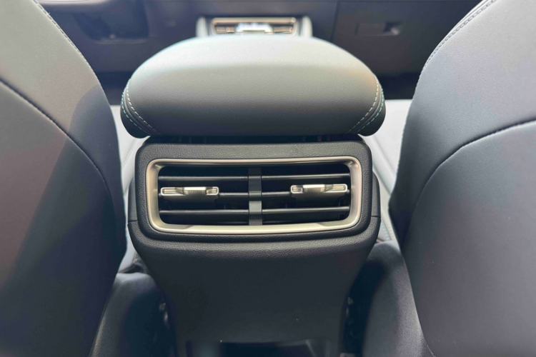 Used BYD Qin L 2025 DM-i Smart Drive 120KM Superior Model Interior 11