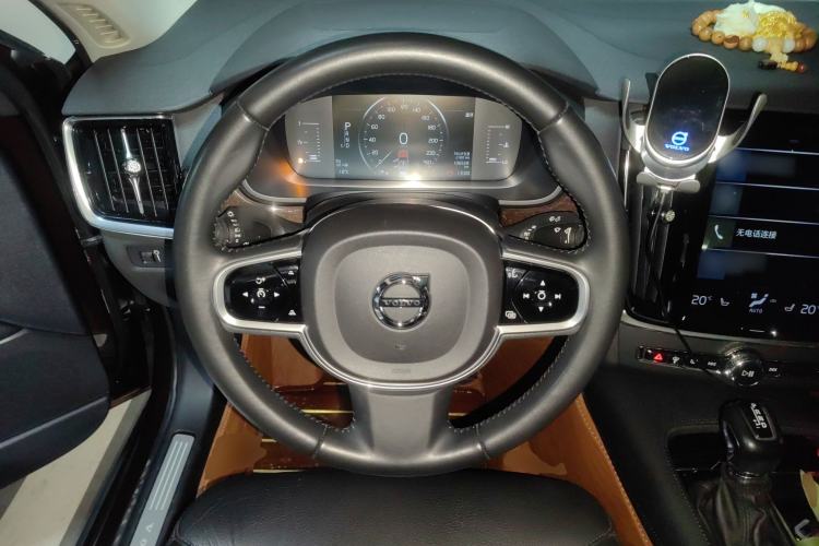 Used Volvo S90 2018 T4 Zhiyuan Edition
