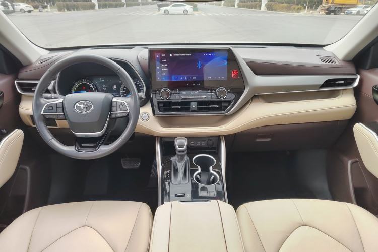 Used Toyota Highlander 2022 Dual-Engine 2.5L Four-Wheel Drive Prestige Version 7 Seats
