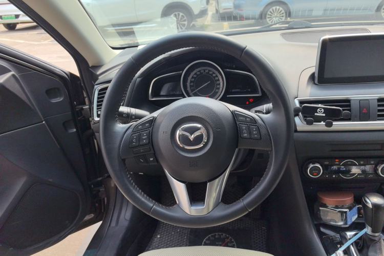 Used Mazda 3 Axela 2014 Sedan 2.0L Automatic Sport Model Steering Wheel