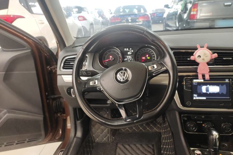Used Volkswagen Cross Lavida 2017 230TSI DSG Luxury Edition
