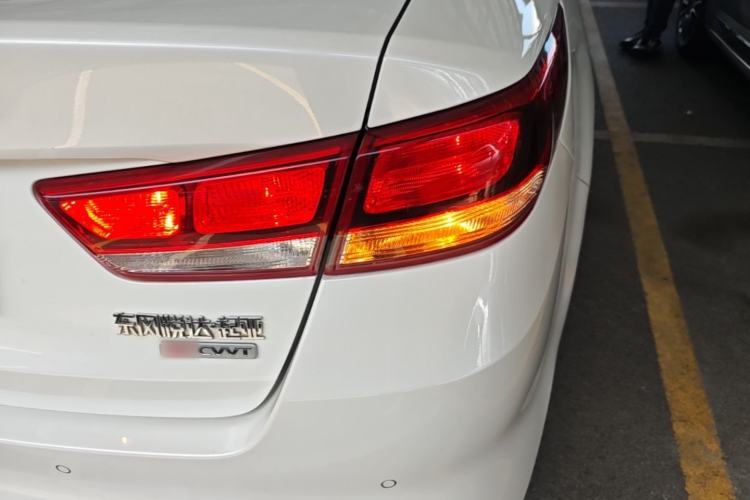 Used Kia K5 2016 2.0L Automatic GLS
