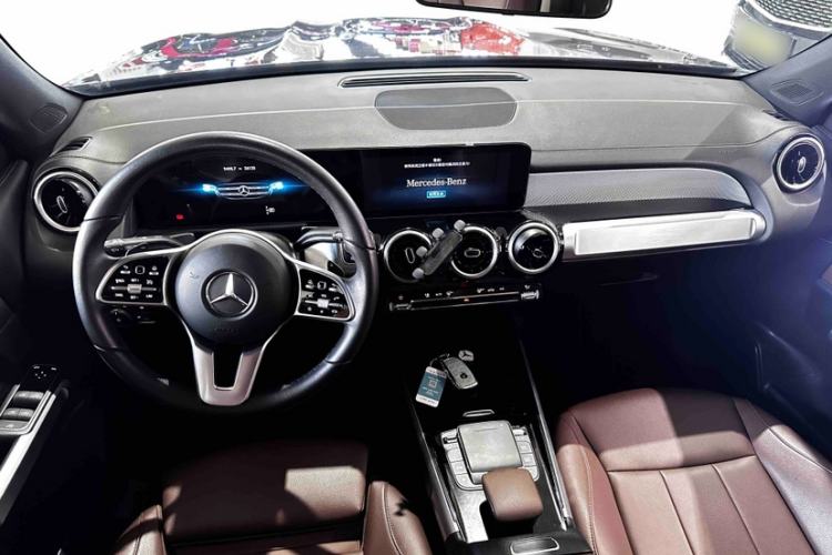 Used Mercedes-Benz GLB 2023 Refreshed GLB 200 Dynamic Edition Interior 3