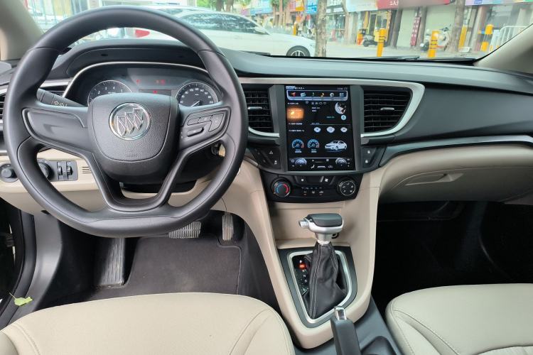 Used Buick GT 2017 15N Automatic Entry-Level Trim Center Console