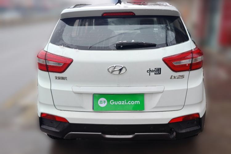 Used Hyundai ix25 2015 1.6L Automatic Two-Wheel-Drive Deluxe DLX Model