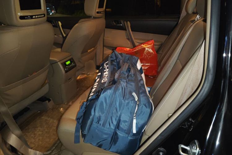 Used Toyota Highlander 2011 2.7L Two-Wheel Drive 7-Seater Luxury Edition