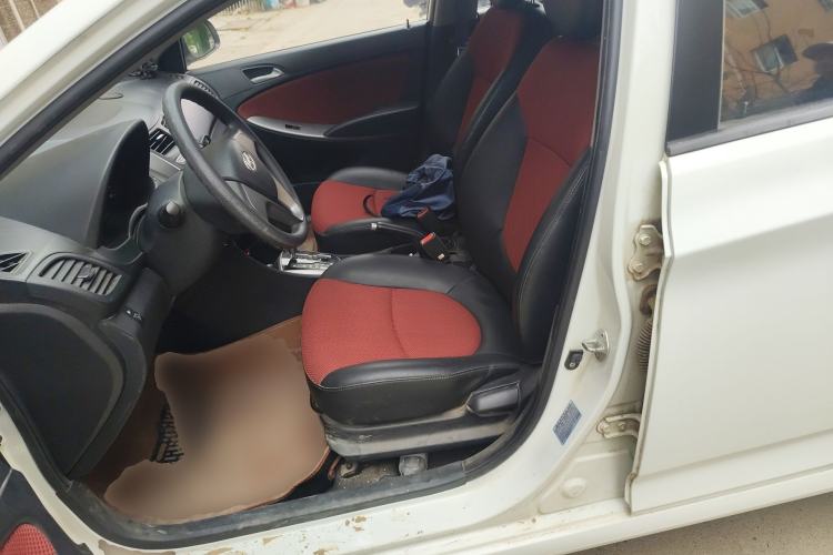 Used Hyundai Verna Ray 2014 1.4L Automatic GLX