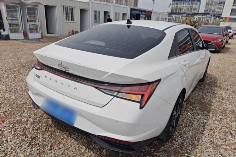 Used Hyundai Elantra 2022 1.5L CVT LUX Prestige Edition Rear Right 45 Deg