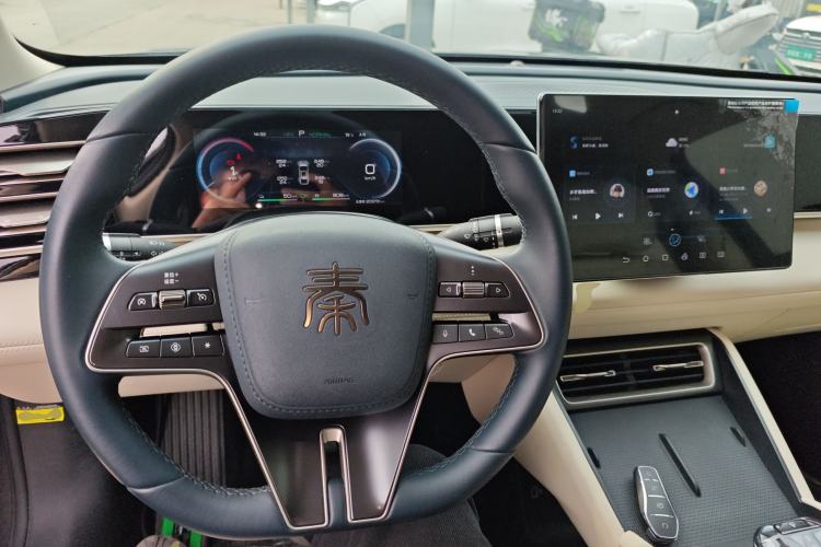 Used BYD Qin L 2024 DM-i 80KM Beyond Model Center Console