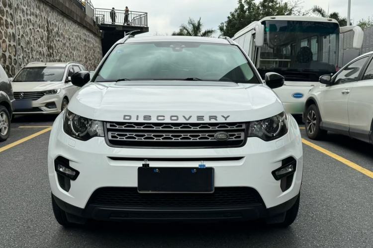 Used Land Rover Discovery Sport 2018 200 PS PURE Edition Exterior 2