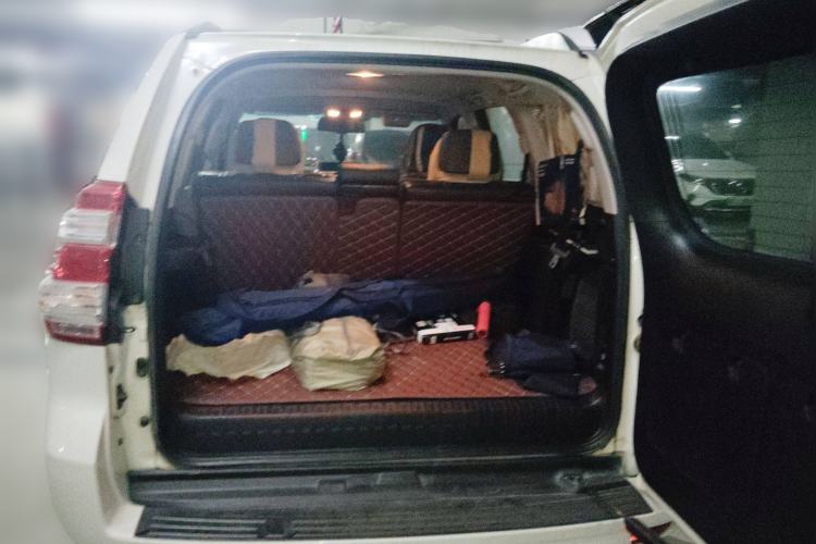 Used Toyota Prado 2014 2.7L Automatic Luxury Edition Trunk