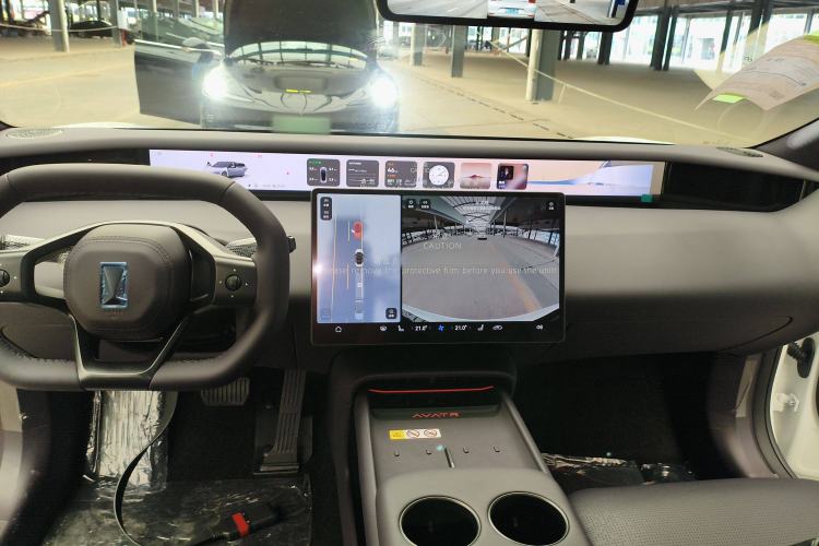 Used Avatr 06 2025 Max All-Electric Version