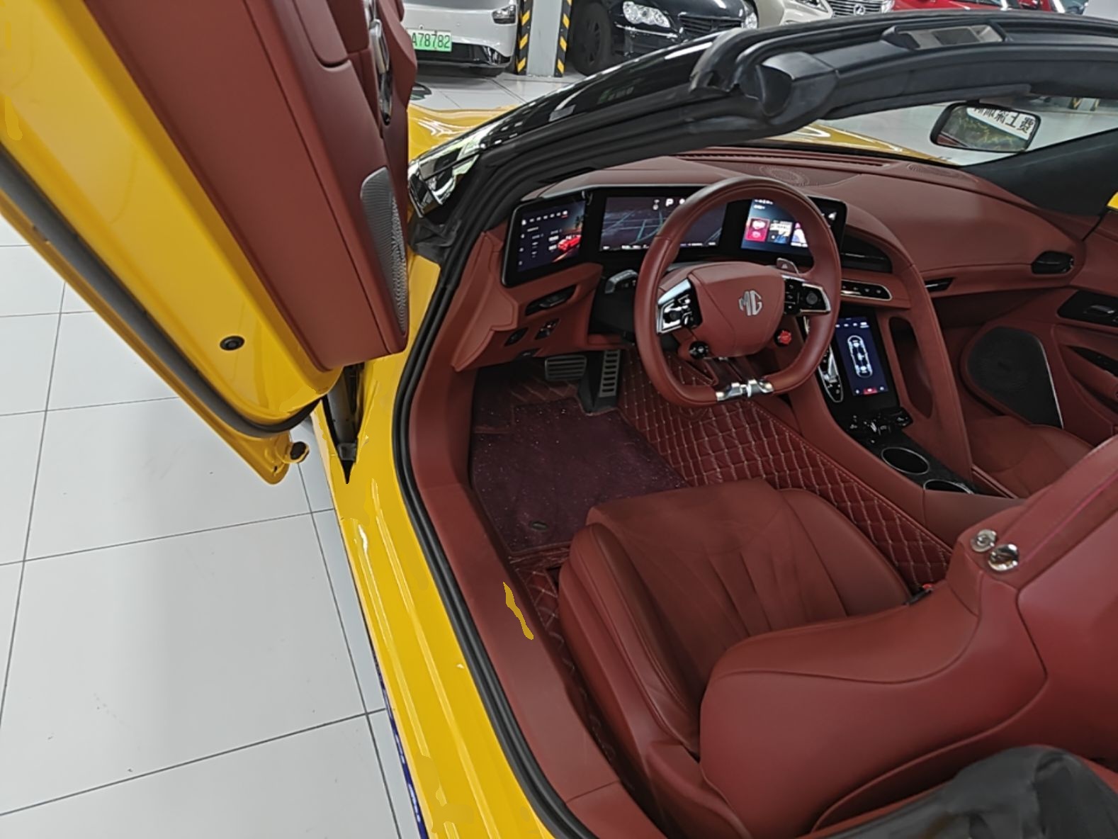 MG Cyberster 2024 520 km Legendary All-Wheel-Drive Version — снимка 18
