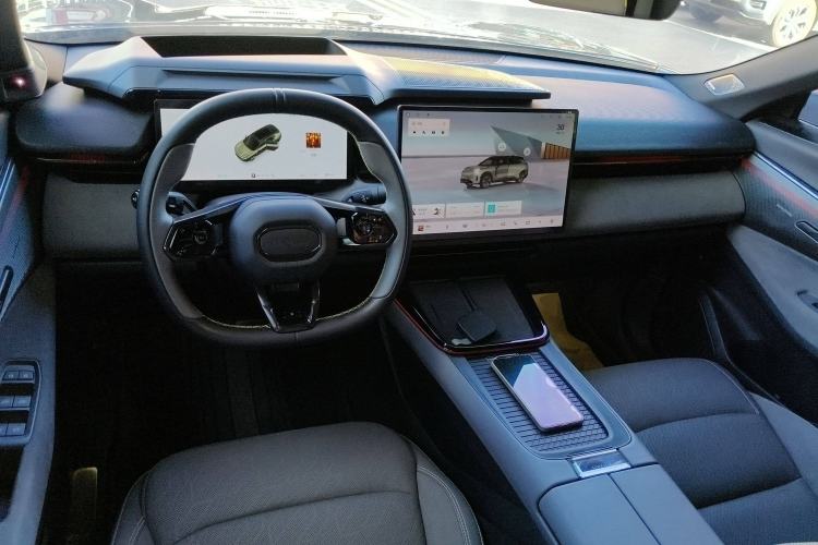 Used Lynk & Co 08 EM-P 2023 220km All-Wheel-Drive Performance Halo
