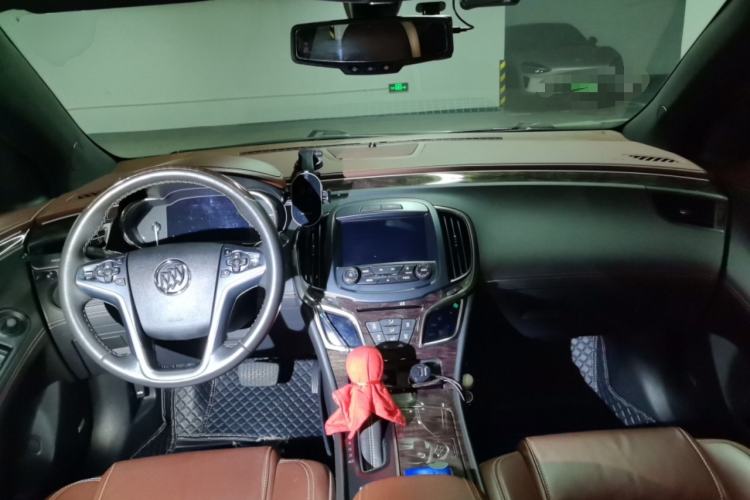 Used Buick LaCrosse 2013 2.4L SIDI Luxury Comfort Edition Center Console