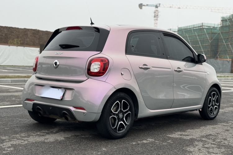 Used smart forfour 2016 0.9T 66 kW Pioneer Edition
