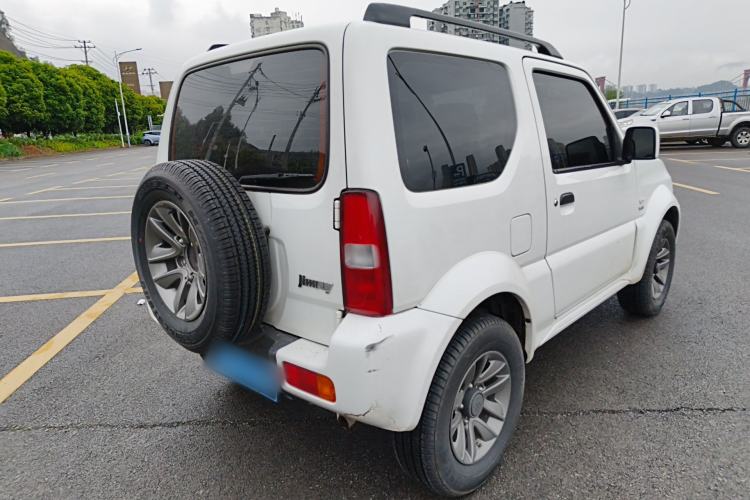 Used Suzuki Jimny 2015 1.3 AT JLX Rear Right 45 Deg