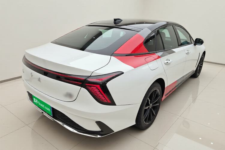 Used Hongqi H6 2025 2.0T ZhiShang Version Rear Right 45 Deg