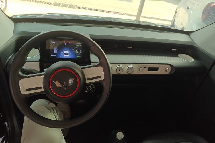 Used Wuling Hongguang MINIEV 2022 GAMEBOY 200km Gaming Edition with Lithium Iron Phosphate Center Console