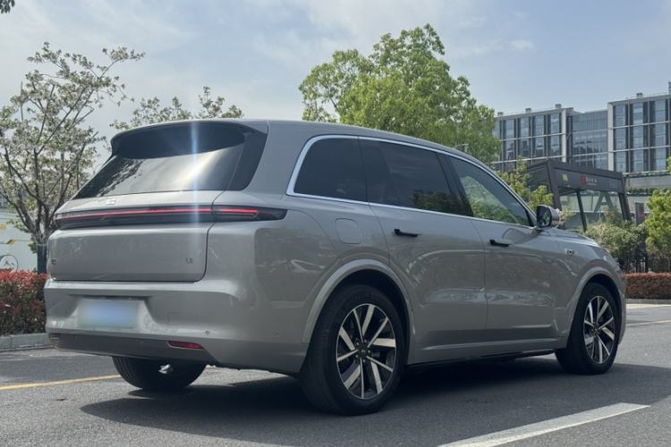 Used Li Auto L8 2023 Pro Model Exterior 1