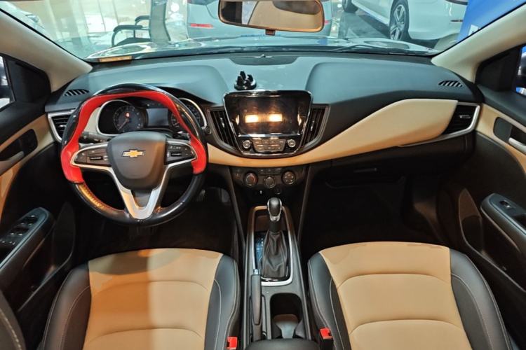 Used Chevrolet Monza 2022 320 Automatic Enjoyment Edition Center Console