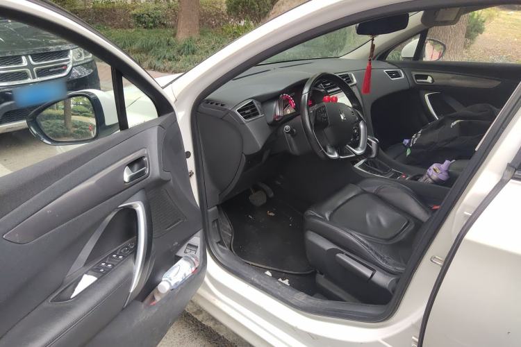 Used DS 5LS 2014 1.6T Elegant Version THP160