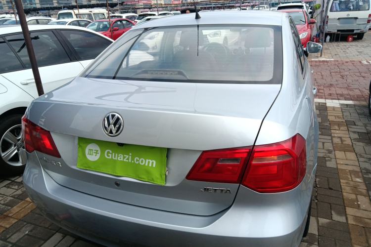 Used Volkswagen Jetta 2015 Zhuihui Edition 1.4L Manual Fashion Model Rear