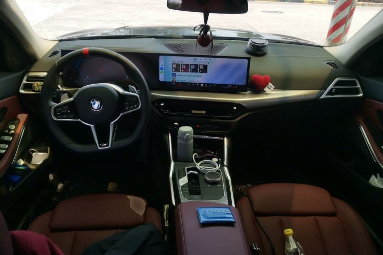 Used BMW 3 Series 2025 330Li M Sport Shadowline Package Center Console