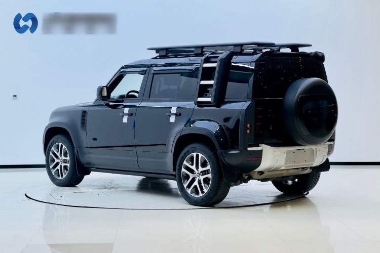 Used Land Rover Defender 2023 Facelift 110 3.0T P400 Dark Edition
