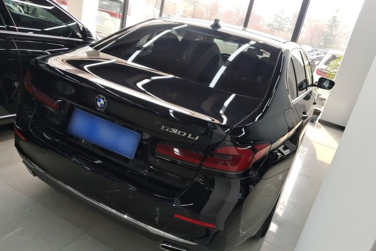 Used BMW 5 Series 2022 Second Facelift 530Li Leading Edition Luxury Package Rear Right 45 Deg