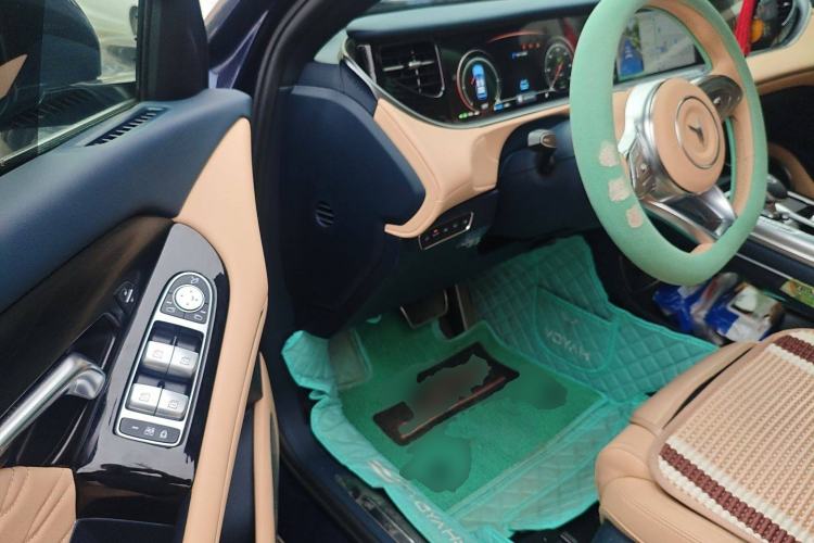 Used VOYAH FREE 2021 Four-Wheel Drive Standard Range-Extended Exclusive Luxury Package