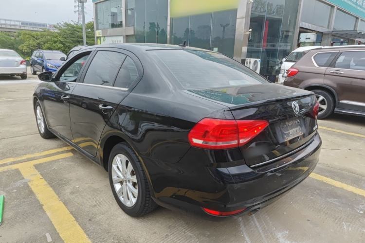 Used Volkswagen Lavida 2015 1.6L Automatic Comfort Edition Exterior 2