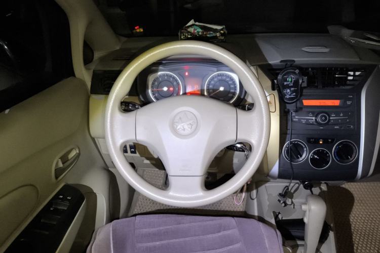 Used Venucia D50 2012 1.6L Automatic Comfort Edition