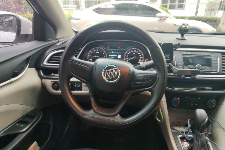 Used Buick GT 2016 15N Automatic Elite Edition Steering Wheel