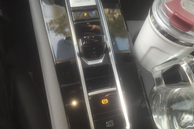 Used Volkswagen Teramont X 2022 330TSI Two-Wheel-Drive Luxury Edition