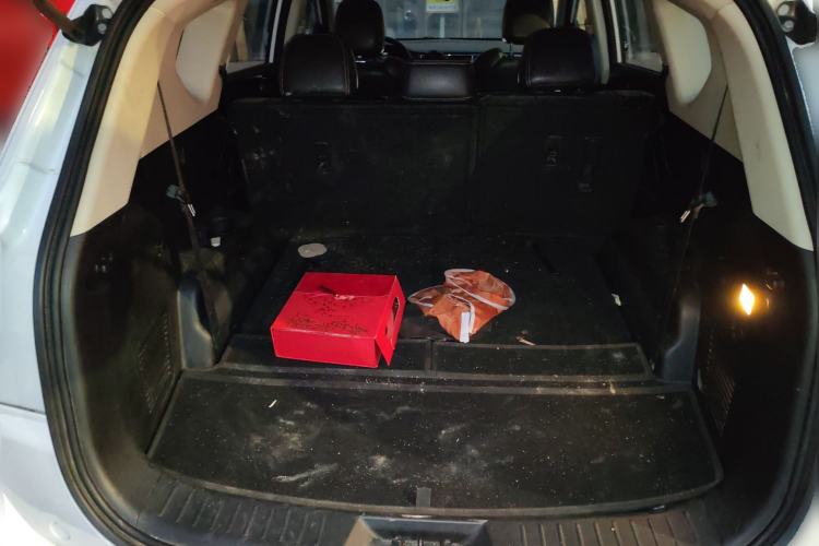 Used Dongfeng Fengon 580 2016 Revised Version 1.5T CVT Comfort Edition Trunk