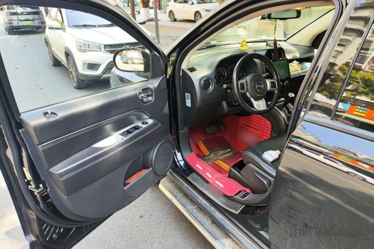 Used Jeep Compass 2014 Revised Version 2.4L Four-Wheel Drive Comfort Edition Driver Seat