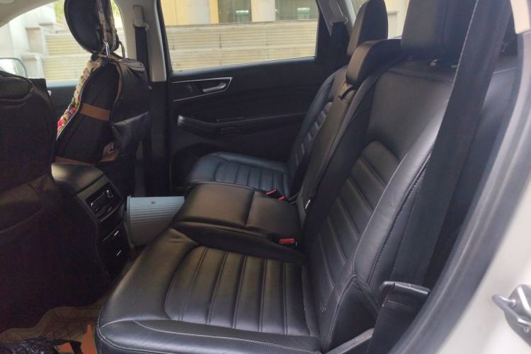 Used Ford Edge 2015 2.0T GTDi 4x4 High-Grade Model
