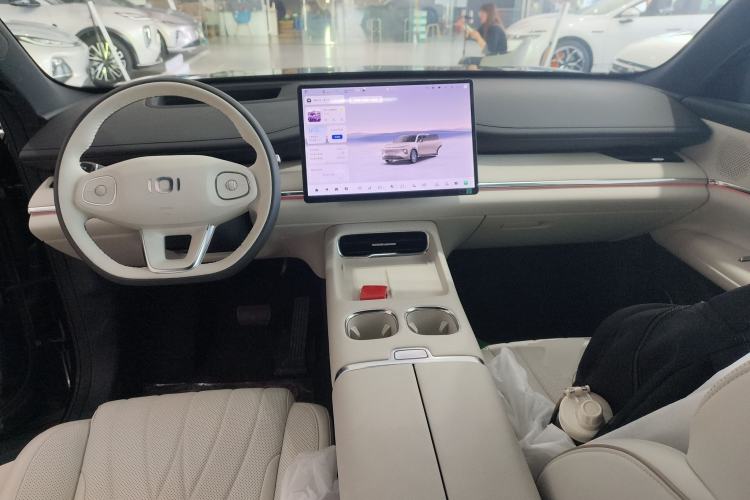 Used CHANGAN NEVO Q07 2025 215 Prestige Edition Center Console